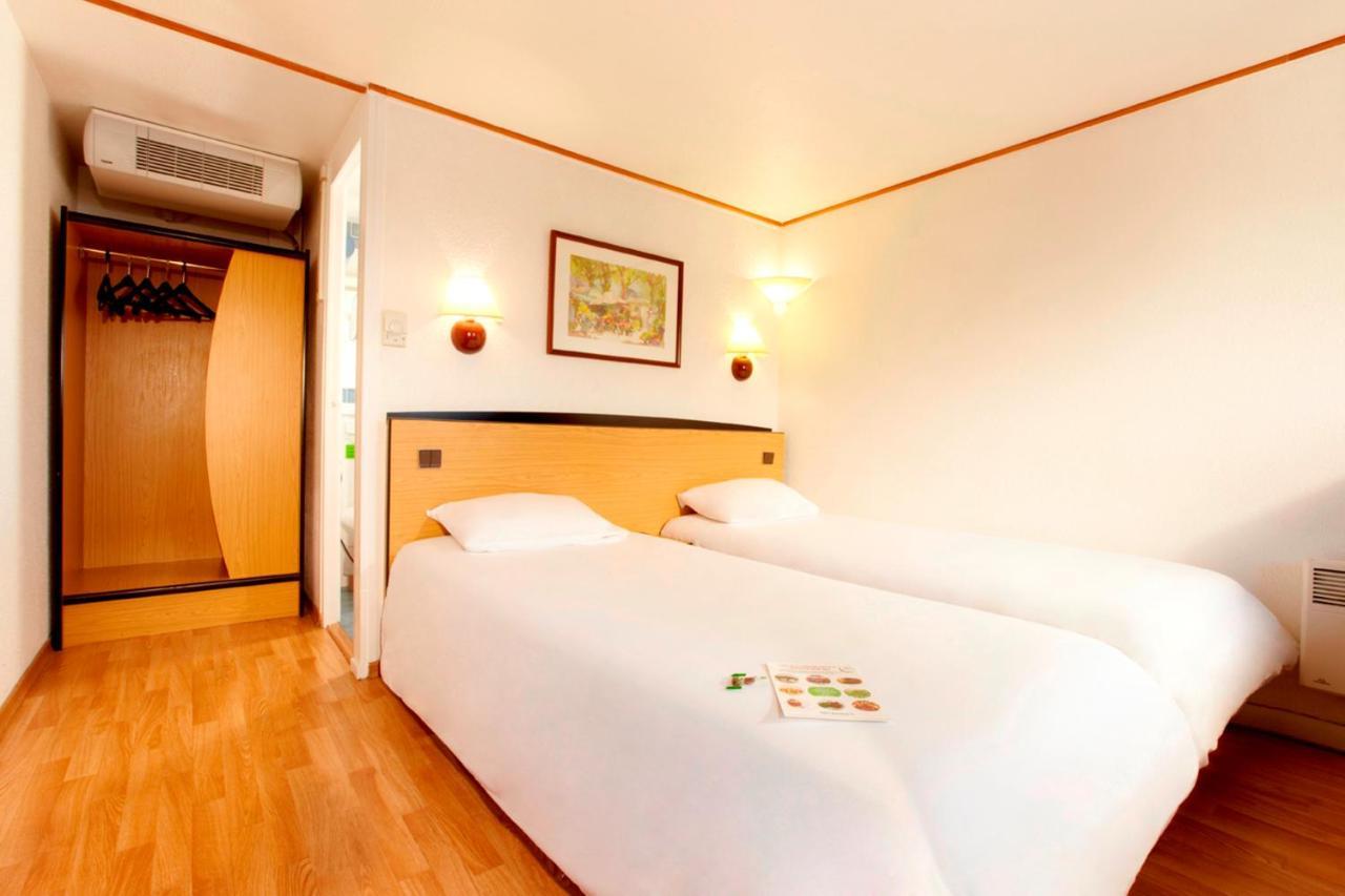 แคมปานิล เซนต์ อโวลด์ Hotel ซองเตโวลด์ ภายนอก รูปภาพ
